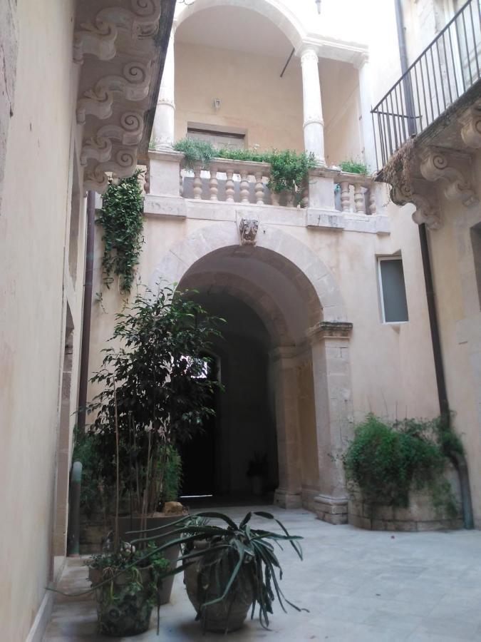 Appartement Ortigia Family House à Syracuse Extérieur photo